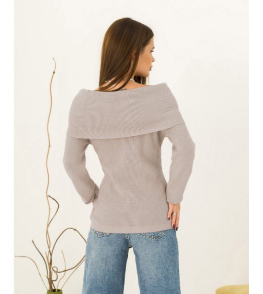 Бежевый ангоровый вязаный свитер с отворотом