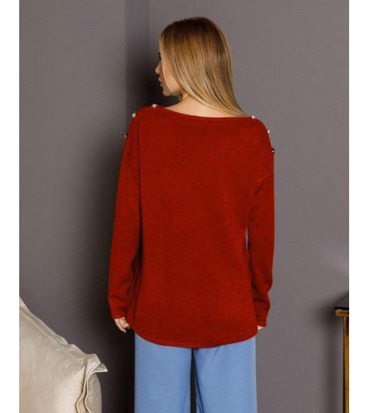 Красный ангоровый свитер с пуговицами на плечах