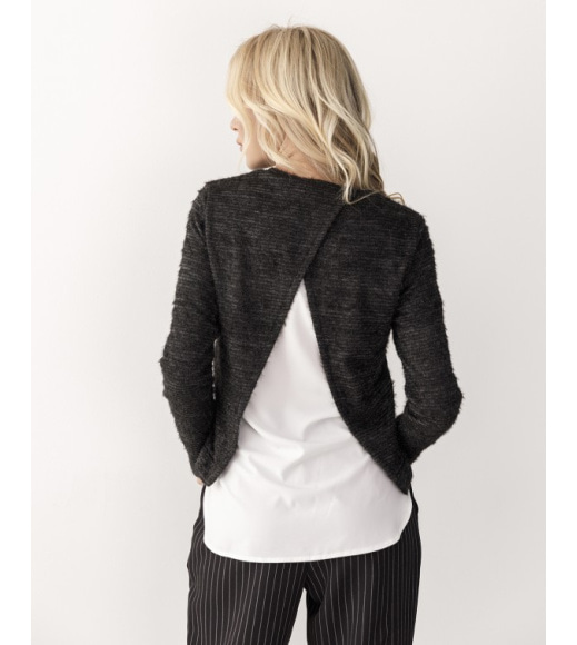 Черный комбинированный свитер с белой вставкой