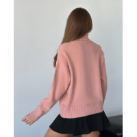 Ангоровый розовый свитер с высоким горлом