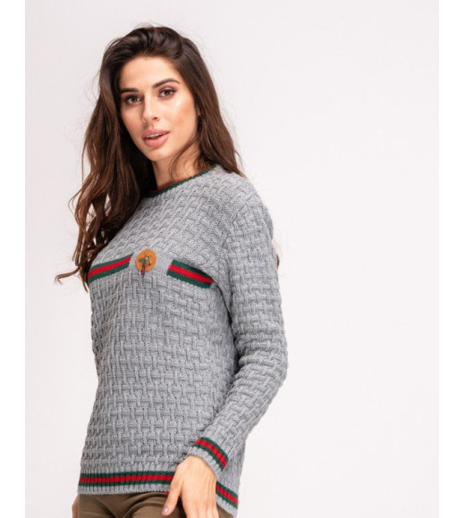 Серый шерстяной вязаный свитер с полосками и брошью