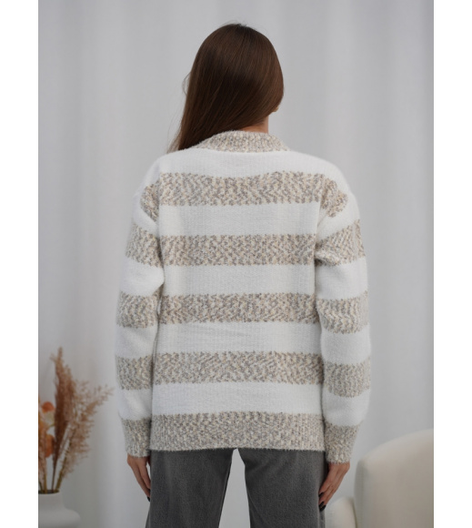 Коричневая вязаная водолазка в полоску