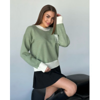 Ангоровий светр кольору хакі з кишенею