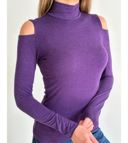 Фиолетовая трикотажная водолазка с вырезами на плечах
