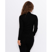 Черный однотонный гольф из фактурного трикотажа