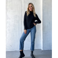 Черная кашемировая водолазка с разрезами