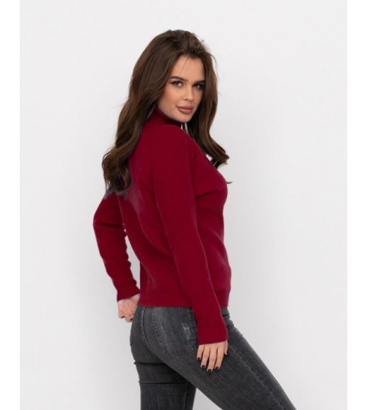 Бордовый шерстяной свитер с декоративным вырезом