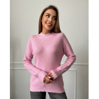 Розовая кашемировая водолазка объемной вязки