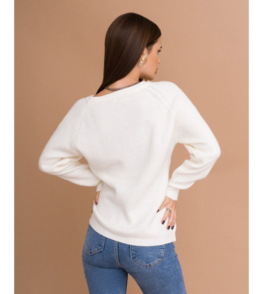Белый ангоровый свитер с геометрическим узором