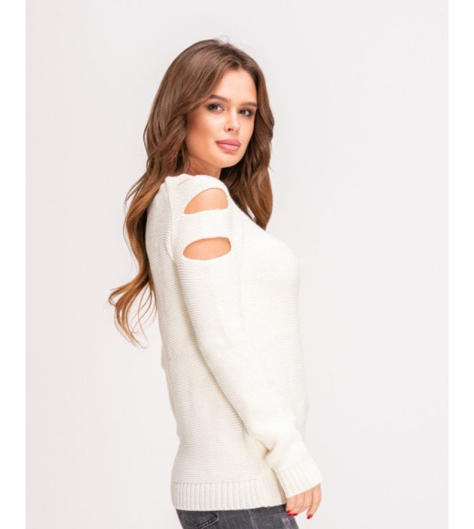 Білий вовняний светр з горизонтальними розрізами