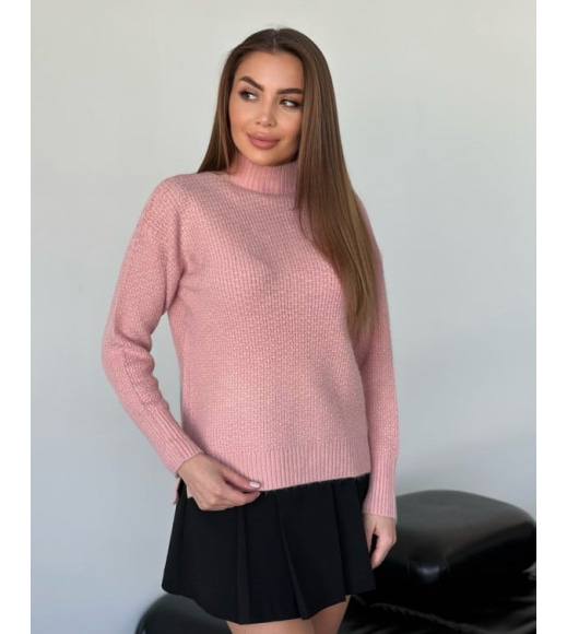 Ангоровый свободный свитер розового цвета
