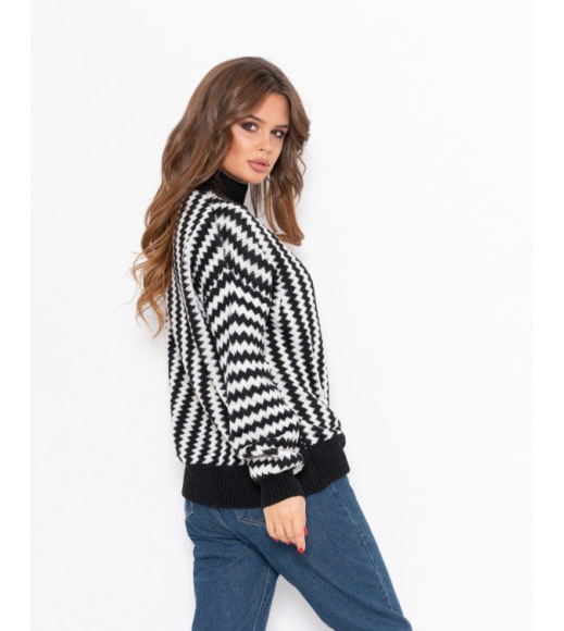 Чорно-білий светр з вертикальним візерунком