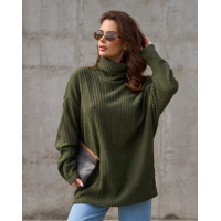 Удлиненный свитер цвета хаки с высоким горлом