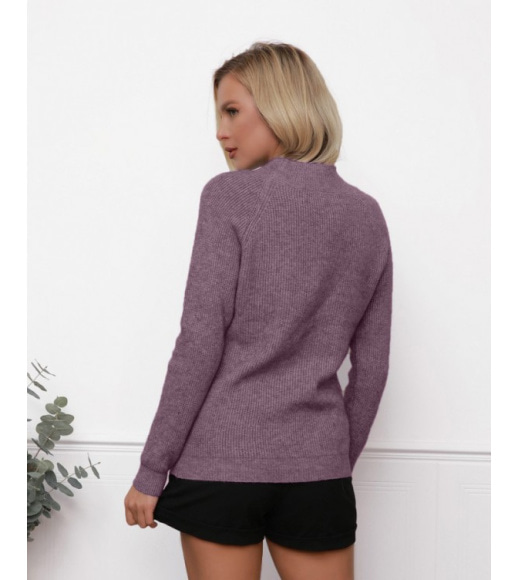Темно-розовый свитер фактурной вязки