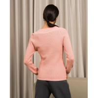 Розовый вязаный свитер из ангоры