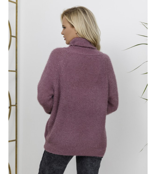 Темно-сиреневый теплый свитер объемной вязки