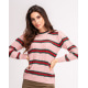 Розовый вязаный свитер с красно-зелеными полосками