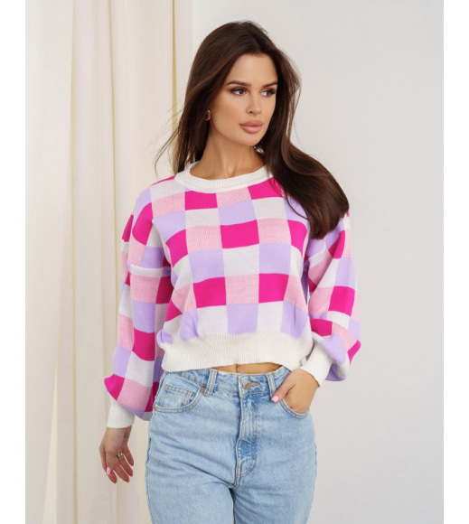 Об'ємний светр з рожево-бузковими клітинами