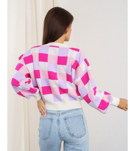 Объемный свитер с розово-сиреневыми клетками