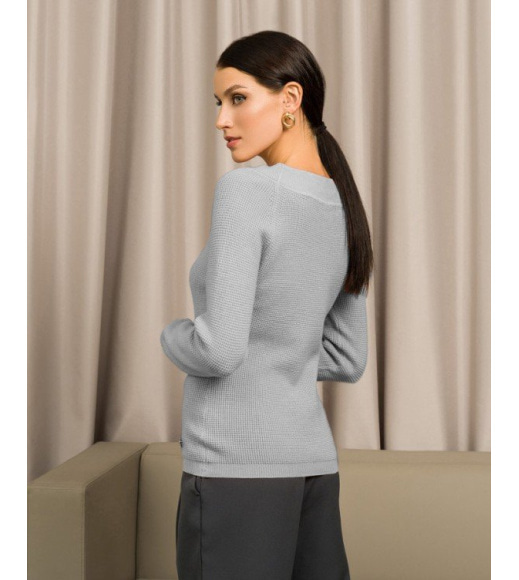 Серый вязаный свитер из ангоры