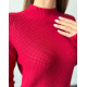 Красная кашемировая водолазка объемной вязки