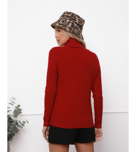 Червоний фактурний в`язаний светр з високим горлом
