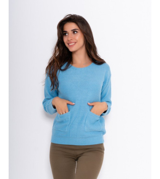 Голубой вязаный свитер с карманами