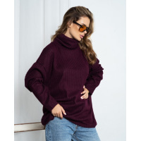 Фиолетовый удлиненный свитер с высоким горлом