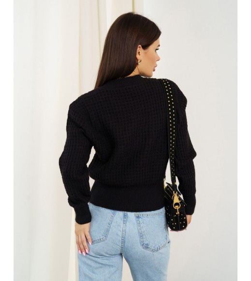 Черный клетчатый свитер объемной вязки