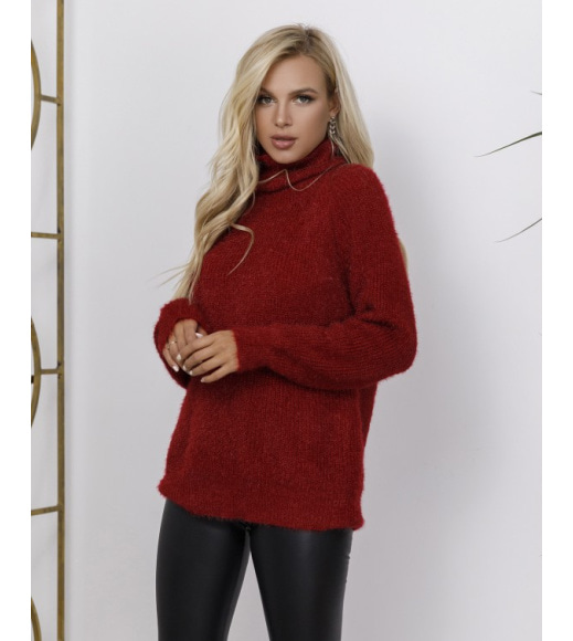 Бордовый теплый свитер объемной вязки
