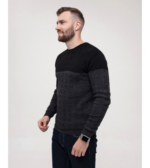 Чорний светр фактурної в'язки з манжетами