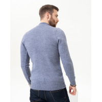 Блакитний вовняний светр із об'ємними візерунками