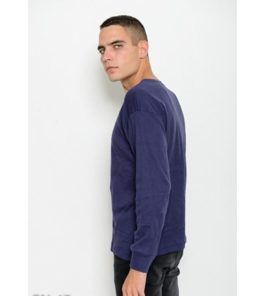 Темно-синій однотонний трикотажний светр з манжетами на рукавах