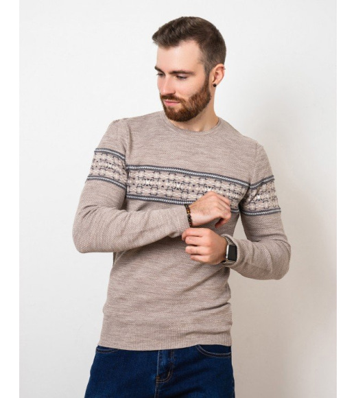 Бежевый свитер фактурной вязки
