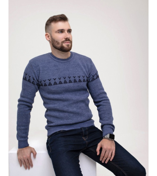 Голубой вязаный свитер с геометрией