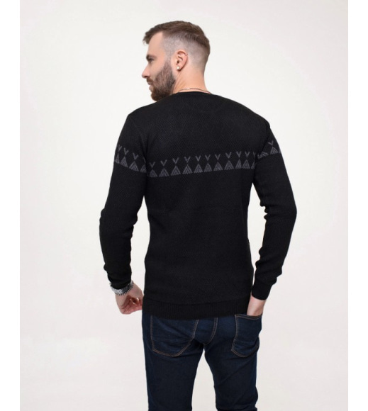 Черный вязаный свитер с геометрией