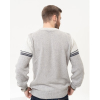 Светло-серый шерстяной свитер с контрастным низом