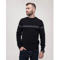 Черный вязаный свитер с полоской