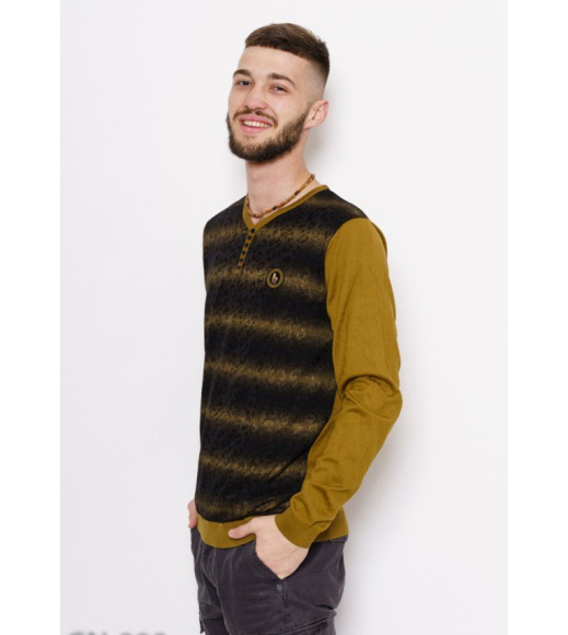 Оливковый тонкий свитер с полосатой вставкой с люрексом и аппликацией