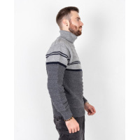Сірий вовняний светр із високим горлом