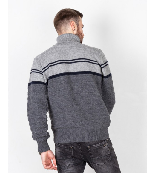 Серый шерстяной свитер с высоким горлом
