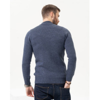 Синий шерстяной свитер с объемными узорами