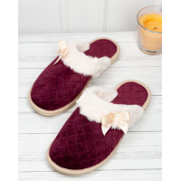 Бордовые закрытые тапочки с мехом и бантами