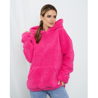 Малиновое теплое худи из искусственного меха