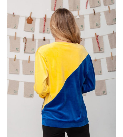 Желто-голубой велюровый свитшот декорированный пайетками
