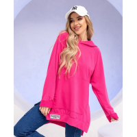 Малиновая удлиненная толстовка с разрезами