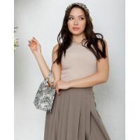 Бежевый фактурный топ без рукавов