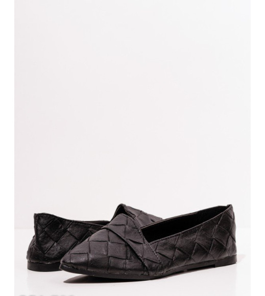 Чорні фактурні гострокінцеві туфлі