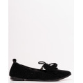 Чорні замшеві туфлі з бахромою і бантиками
