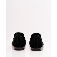 Чорні туфлі з миском у вигляді собачки